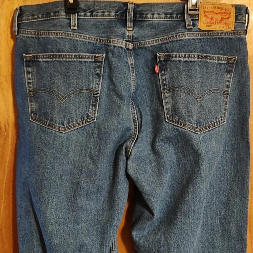 Levi Strauss Men's Relaxed 550 Red Tab Blue Jeans Stonewashed 100% Cotton 42X34